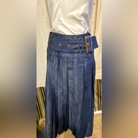 Anthropologie’s Pilcro Denim Pleated Skirt - Picture 4 of 4